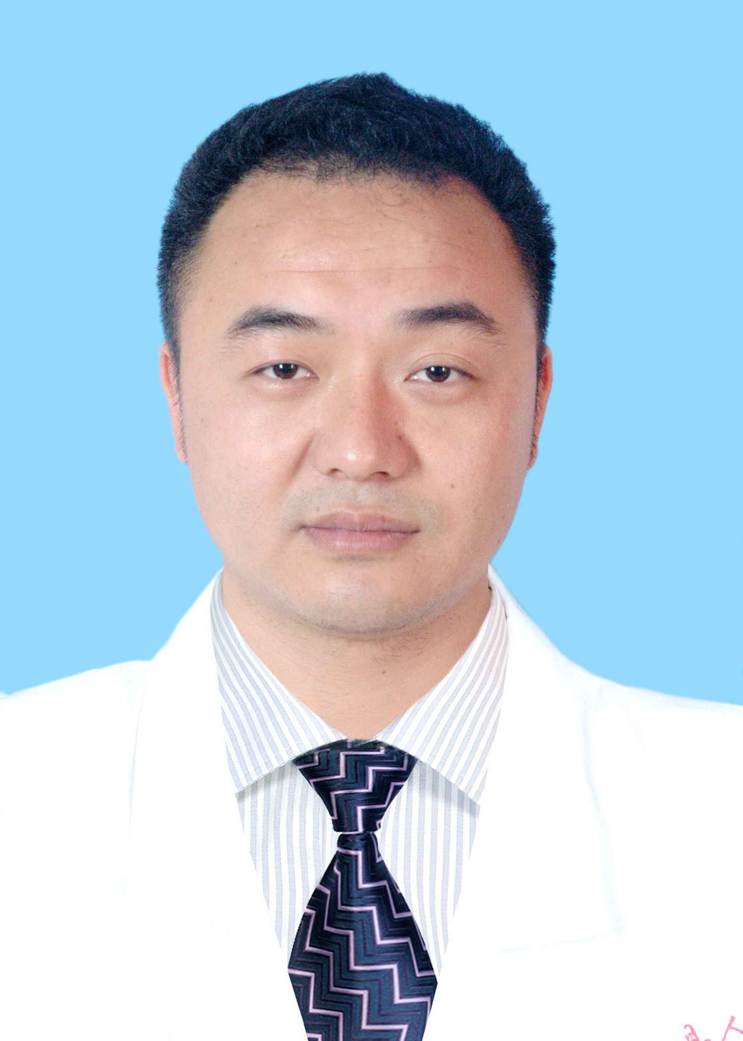 主治（zhì）醫師 張奕