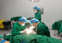 【醫療幫扶】人民醫（yī）院院區：專家團隊下沉魯溪分院，攜手提升醫療服務能力